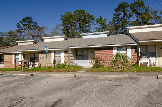 Apartments - Pinewood Place